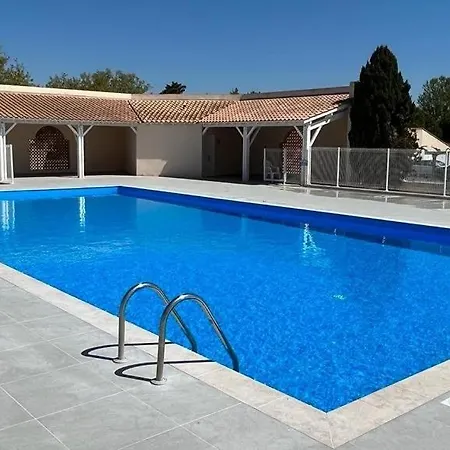 Maison De Dans Marines Avec Piscine Commune, 4 Couchages, 250 M De La A Lrma4 Portiragnes