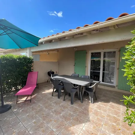 Villa Maison De Dans Marines Avec Piscine Commune, 4 Couchages, 250 M De La A Lrma4